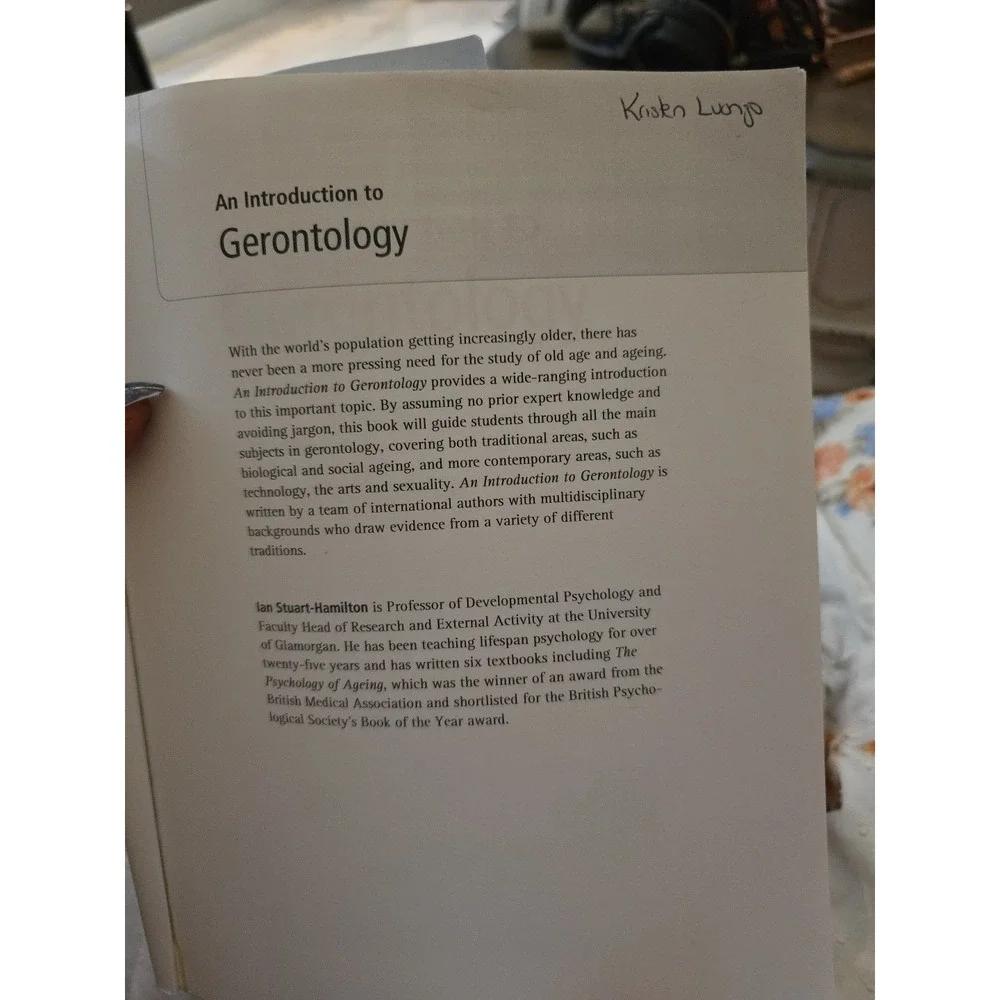 An Introduction to Gerontology Edited By Ian Stuart-Hamilton‎